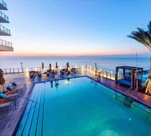 Interior - Beautiful Hyde Resort Luxe 2BR Private Beachfront (Hollywood)