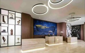 Interior - Beautiful Hyde Resort Luxe 2BR Private Beachfront (Hollywood)