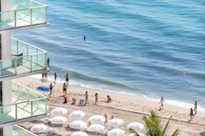 Interior - Beautiful Hyde Resort Luxe 2BR Private Beachfront (Hollywood)