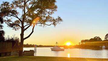 Bagian depan properti