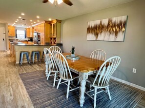 Villa (3 Bedrooms) | Interior - Bayou 565 - Panhandle Paradise (Marietta)