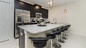 Interior - Dog9055 (Davenport)