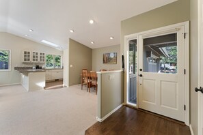 Interior - Bright Retreat Hot Tub Plus Sharc Access (Bend)