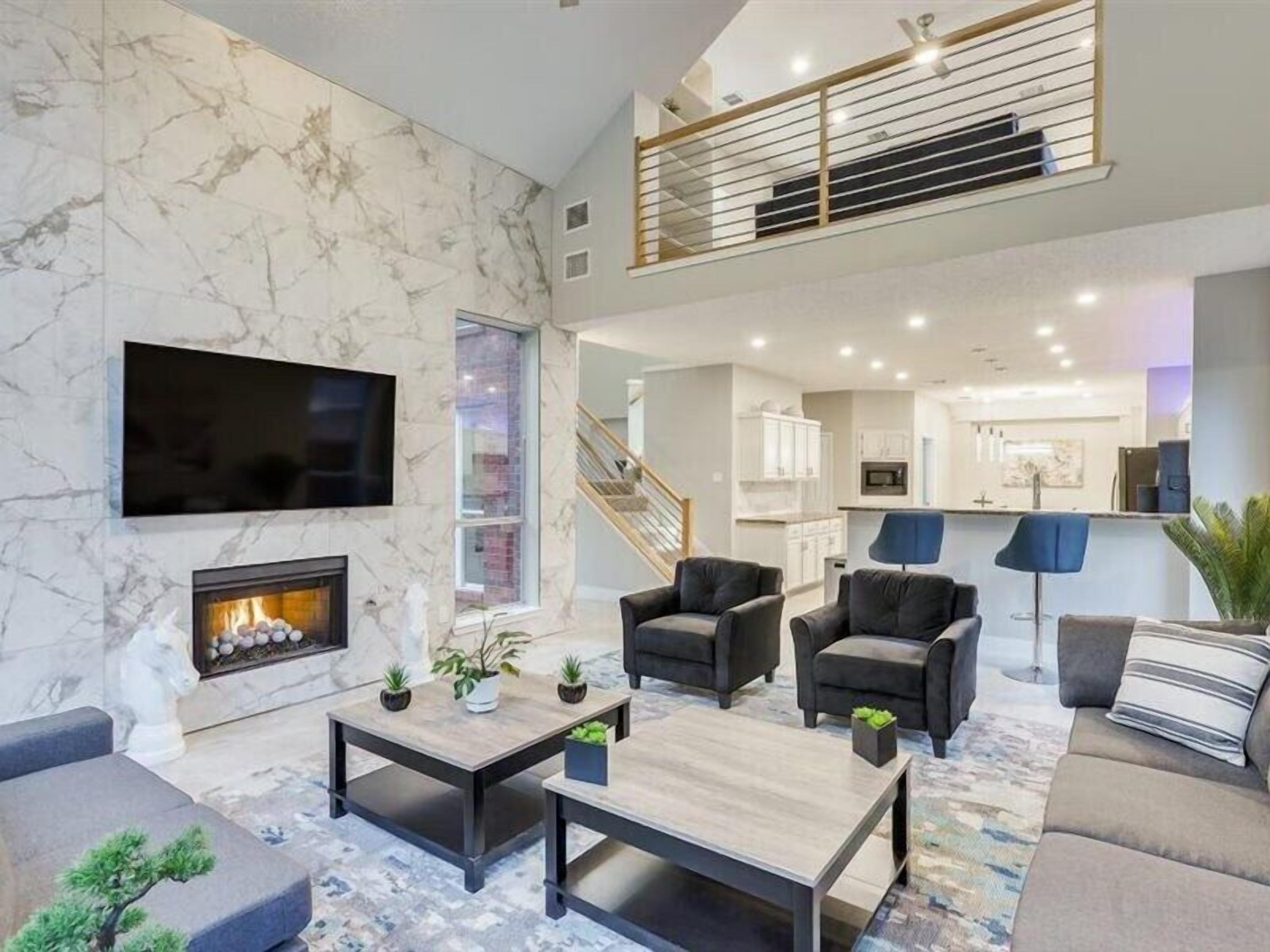 House (6 Bedrooms) | Interior