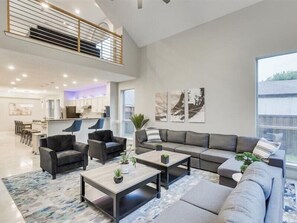 Interior - Captivating 6BR 3B Home With Pool & Fire Pit (Mesquite)