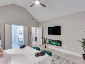 House (6 Bedrooms) | Interior - Captivating 6BR 3B Home With Pool & Fire Pit (Mesquite)