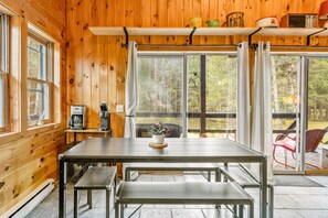 Dining - Secluded Keuka Hills Cabin | Pond | Pet Friendly (Branchport)