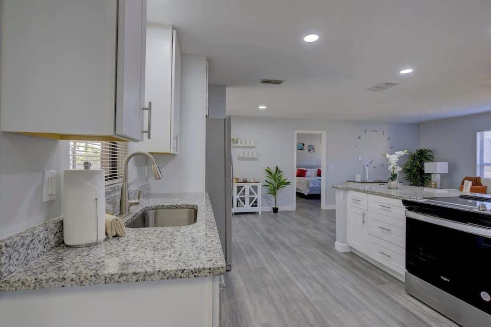 Family Fun: Ping Pong, Bbq, Walk to Park Nearby