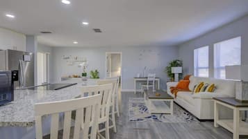 Talo (3 Bedrooms) | Sisätilat