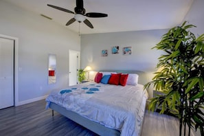 Interior - Family Fun: Ping Pong, Bbq, Walk to Park Nearby (Sarasota)