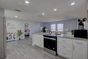 單棟房屋 (3 Bedrooms) | 內部