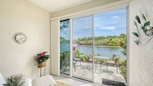 Lake View Retreat