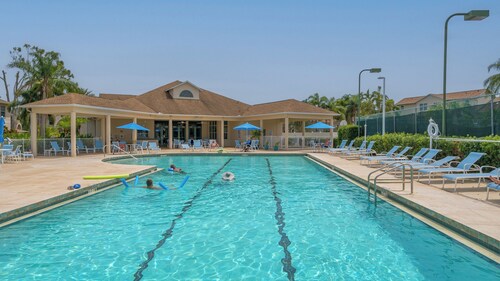 Lake View Retreat