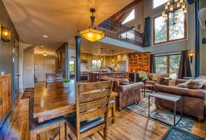 Interior - Elyon Hall + Coach House (Gary)