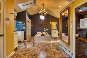 Interior - Elyon Hall + Coach House (Gary)