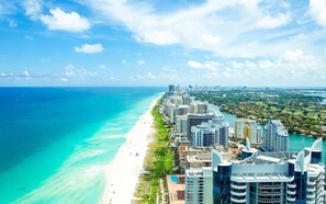 Apartment (1 Bedroom) | Interior - Luxury Four Seasons Condo Free Valet & Gym (Miami)