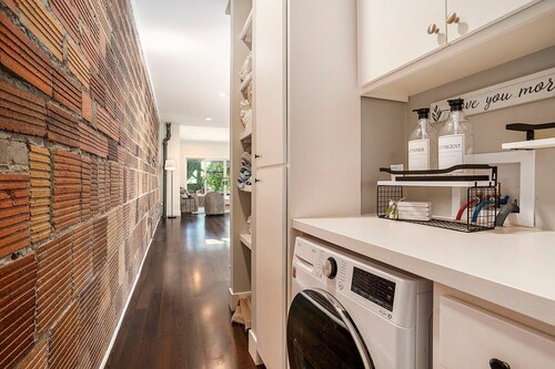 Love Mi Getaway Downtown Loft Deck Rooftop Views 110