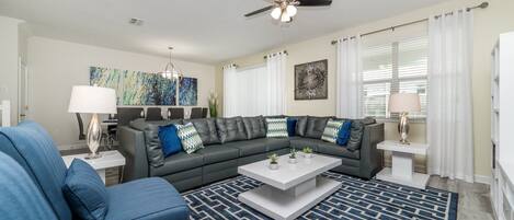 House (Multiple Bedrooms) | Front of property