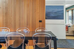 Dining - Shrewsbury Retreat (Christchurch)