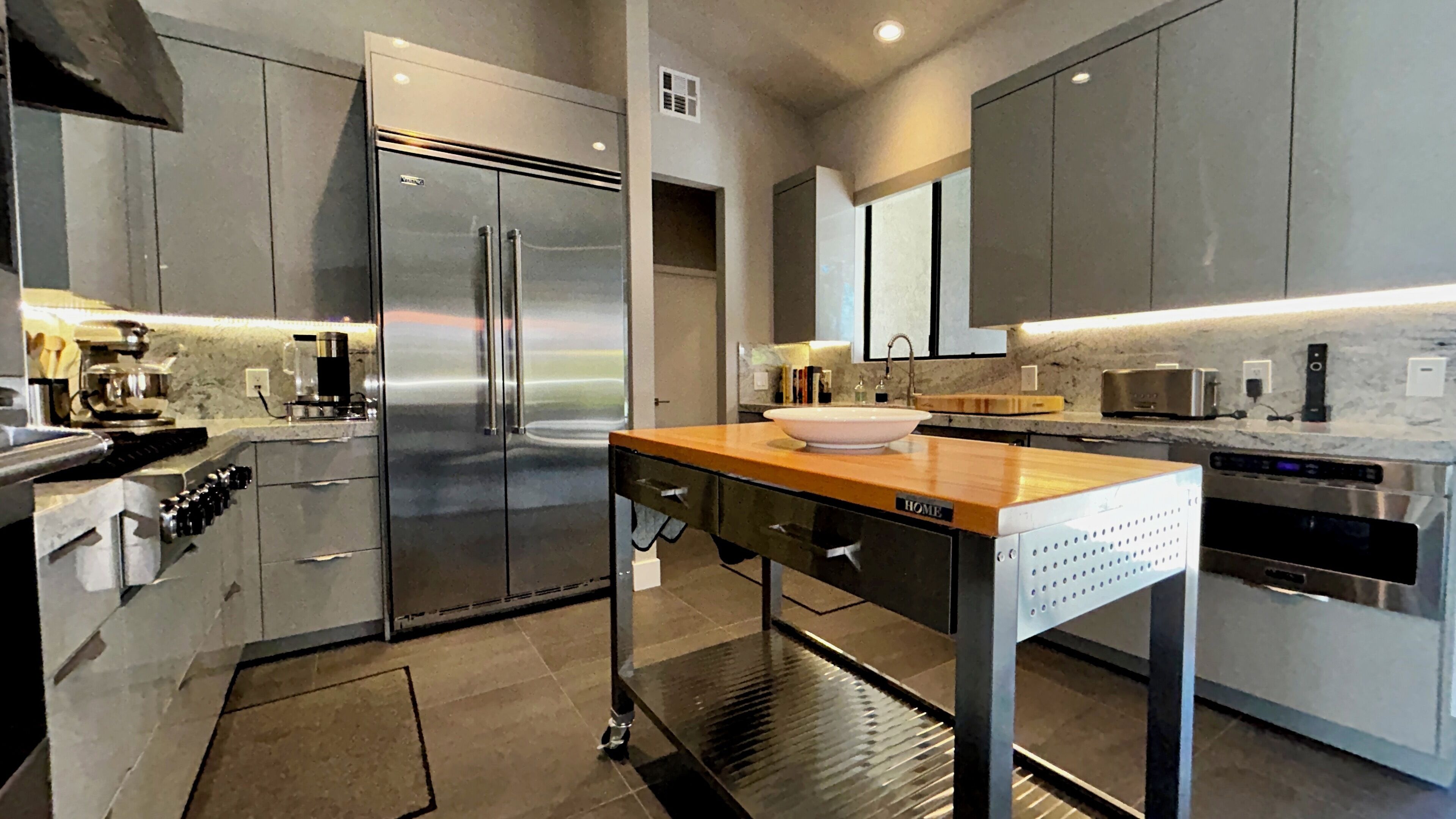 المنشأة من الداخل