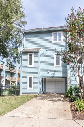 Interior - Latitude Adjustment (Virginia Beach)