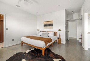 Interior - Hilltop Haven Near Joshua Tree National Park (Yucca Valley)