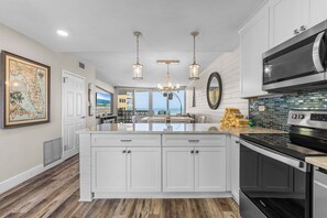 Interior - Golden Arms 602 (New Smyrna Beach)