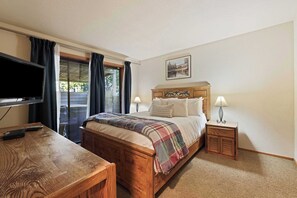 Interior - Fairway Village 25 (Bend)