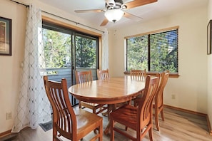 Interior - Fairway Village 25 (Bend)