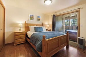 Interior - Fairway Village 8 (Bend)