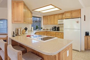 Interior - Fairway Village 8 (Bend)