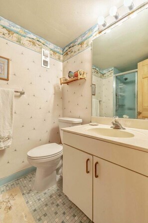 Interior - Errol By The Sea 406 (New Smyrna Beach)