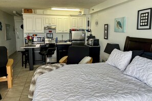 Interior - Harbour Beach Resort 518 (Daytona Beach)