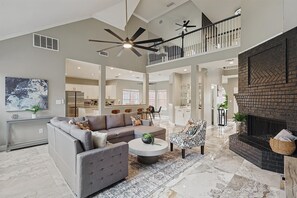 Talo (5 Bedrooms) | Sisätilat