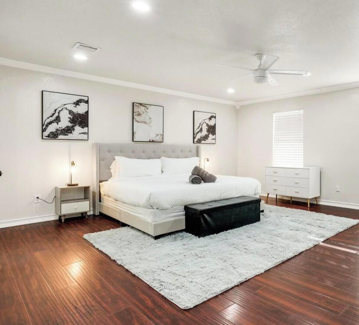 House (5 Bedrooms) | Interior
