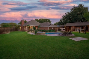 House (5 Bedrooms) | Interior