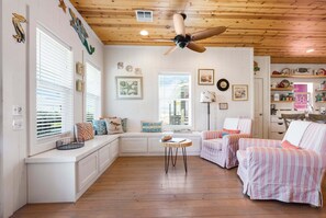 Interior - Mermaid Cove PA - Beach Gear Credit Included! (Fresno)