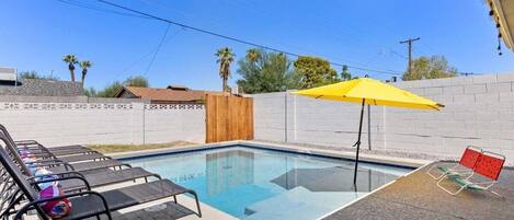 House (4 Bedrooms) | Front of property