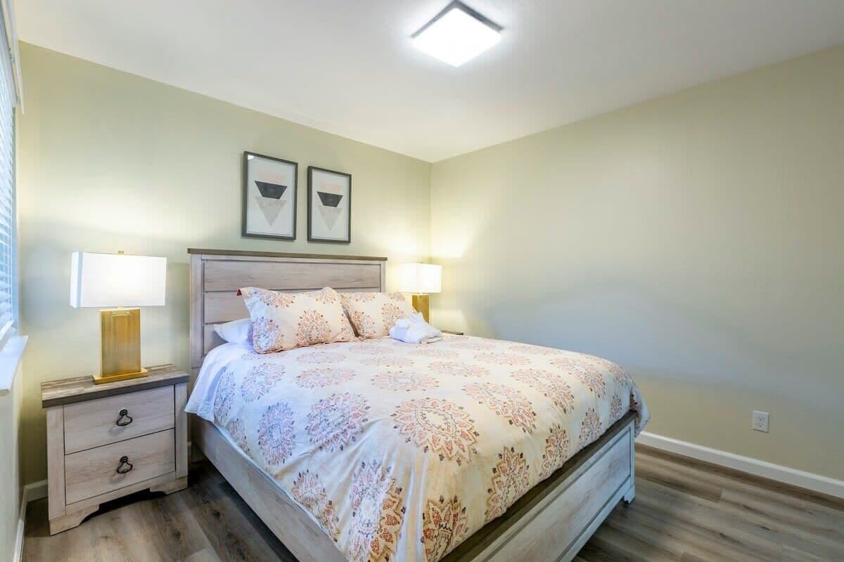 House (6 Bedrooms) | Interior