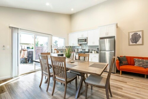 Marbella Lane - 6BR Duplex Dtwn SJ Laundry P