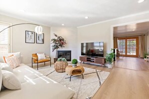 House (3 Bedrooms) | Interior - Marbella Lane - Modern Refreshing Home (San Mateo)