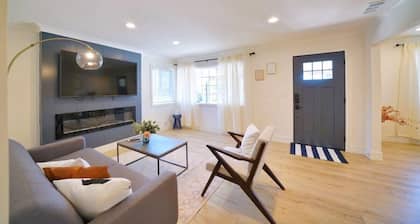 Marbella Lane - Vibrant 4BR RWC Ldry