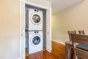 Interior - Marbella Lane -siliconvalley 3BR Gem in SJ (San Jose)