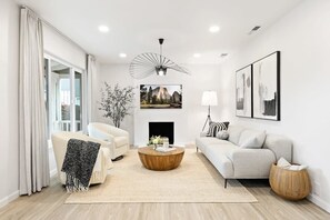 House (3 Bedrooms) | Front of property