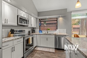 Interior - Twin Lakes Village Home Golf Retreat Community Pool Corner Lot and Single Level Living (Rathdrum)