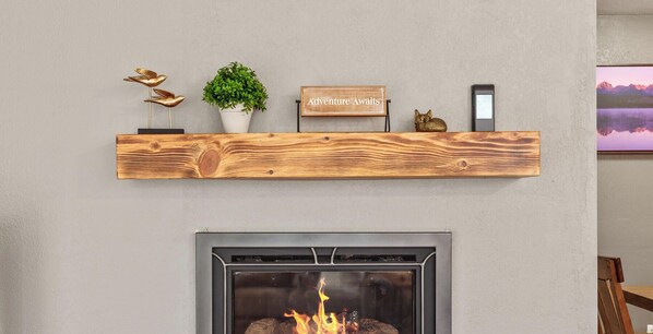 Interior - Twin Lakes Village Home Golf Retreat Community Pool Corner Lot and Single Level Living (Rathdrum)