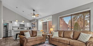 Interior - Twin Lakes Village Home Golf Retreat Community Pool Corner Lot and Single Level Living (Rathdrum)