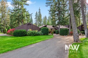 Interior - Twin Lakes Village Home Golf Retreat Community Pool Corner Lot and Single Level Living (Rathdrum)
