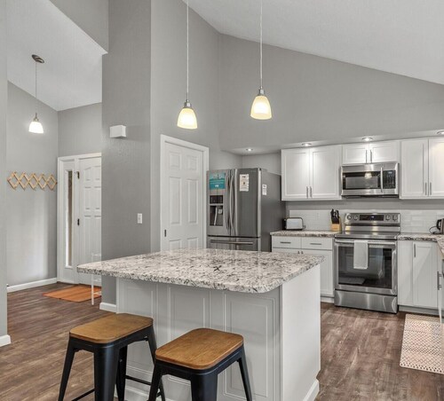 Twin Lakes Village Home Golf Retreat Community Pool Corner Lot and Single Level Living