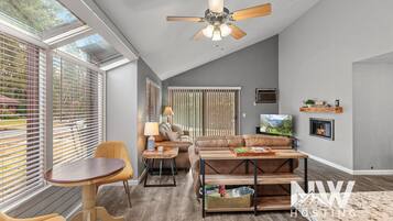 Villa (2 Bedrooms) | Interior